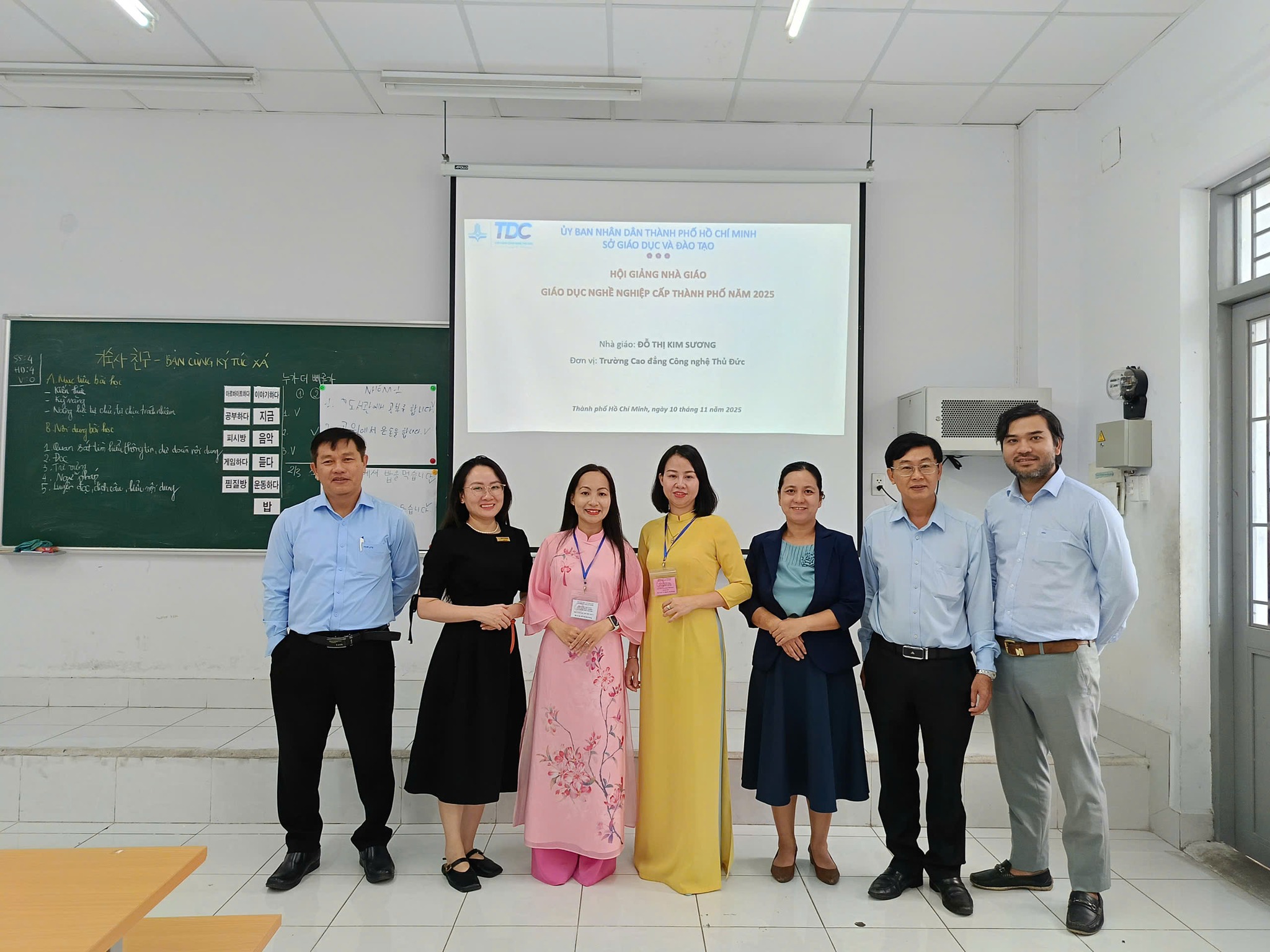 GIẢNG VIÊN NGÀNH TIẾNG HÀN TDC ĐẠT GIẢI TẠI HỘI GIẢNG NHÀ GIÁO GDNN 